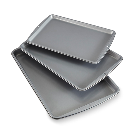 Why Should You Choose A Titanium Cookie Sheet for Your Baking Needs？